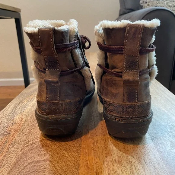 Ugg boots - Picture 5 of 6